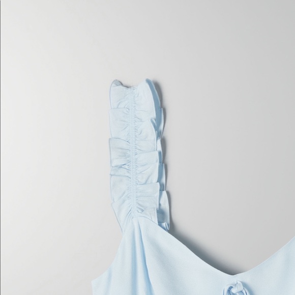 Aritzia - Picture 3 of 3